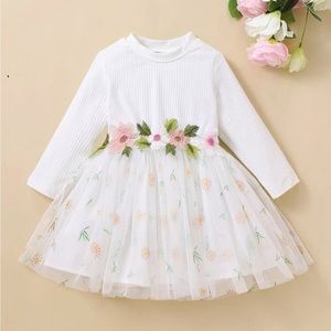 ✨SALE✨ MUST GO✨  EUC SHEIN white floral spring Easter  dress